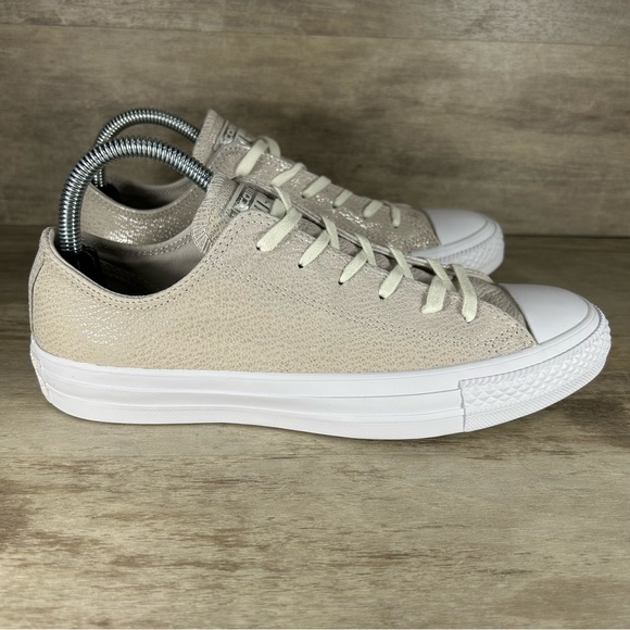 NEW Converse Chuck Taylor All Star OX Leather Sneaker Pale Putty Silver Women 8 - Picture 4 of 13